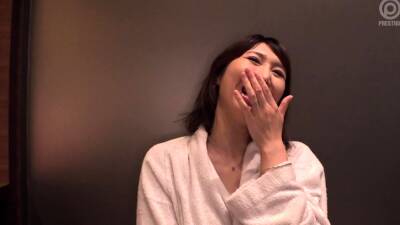 Asian japanese amateur has deep throat - drtuber.com