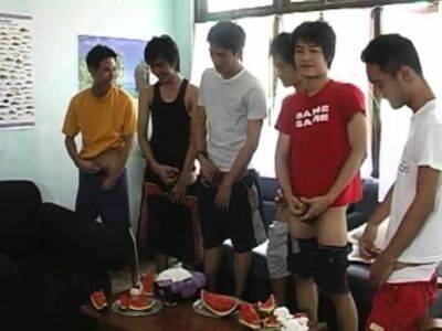 Skinny Asian amateurs jerking in group - drtuber.com
