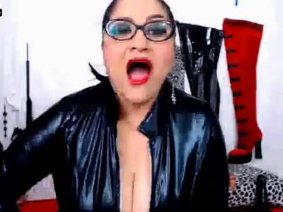 mature latex webcam - drtuber.com