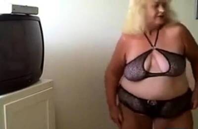 BBW granny dance on webcam - drtuber.com