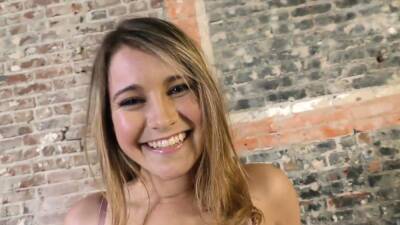 Blowjob babe sucking pov bf in couple - icpvid.com
