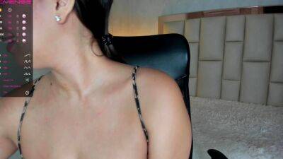 Babydollnikolexx a brunette big boobs on webcam - drtuber.com