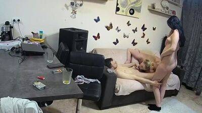 Amateur threesome on hidden cam - drtuber.com