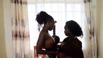Amateur Hot African Lesbian Babes Share Dildo - drtuber.com