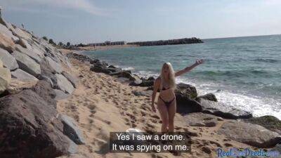 Public reality amateur slut POV fucked on the beach - sunporno.com