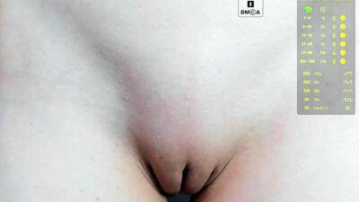 Cummy amateur pussy close up - drtuber.com