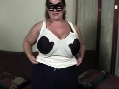 Fat whore with big boobs masturbating and cumming on webcam - drtuber.com