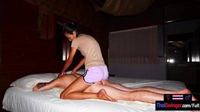 Tiny amateur Thai teen gives customer a body massage with happy end - sunporno.com - Thailand