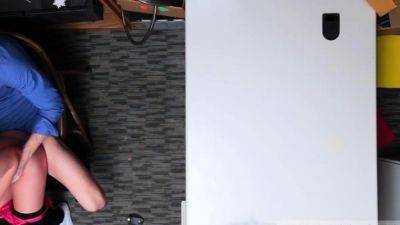 Amateur teen solo ass LP Officer eyed a teen attempting - drtuber.com