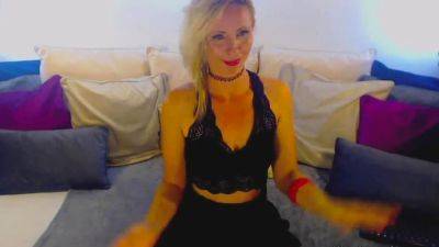 Small tits MILF anal masturbates with toy on webcam - drtuber.com