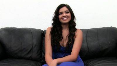 Brunette casting amateur rides - drtuber.com