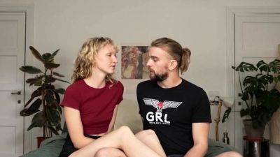 Real amateur girlfriend fingering masturbation - drtuber.com