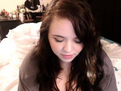 Brunette Solo Webcam Masturbation - drtuber.com