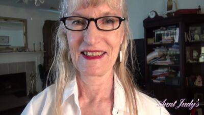 69yo Texas Amateur Gilf Diane Is Your Personal Secretary - Aunt Judys - upornia.com - Usa