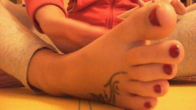 Nicolettas Great Feet In This Homemade Pedicure - upornia.com