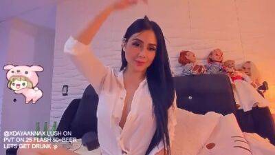 Big Tits Latina Having Some Fun On Webcam - hclips.com