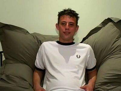 Cute UK amateur Alex isnt shy about showing his big cock - drtuber.com - Britain