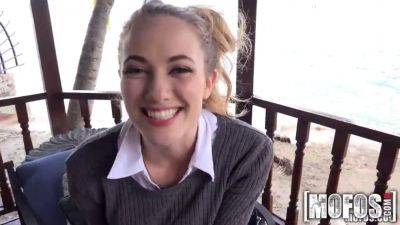 Samantha Hayes gets wild with her man in hot homemade sex tape - sexu.com