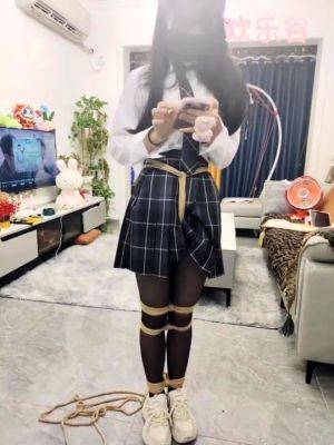 Amateur couple playing fetish games - drtuber.com - China