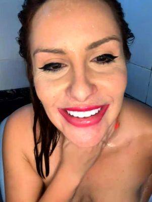 Amateur Webcam Anal Masturbation - drtuber.com