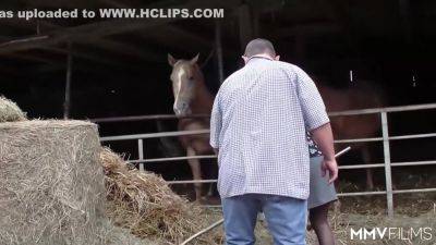 Amateur - Laid Amongst The Hay - hclips.com - Germany