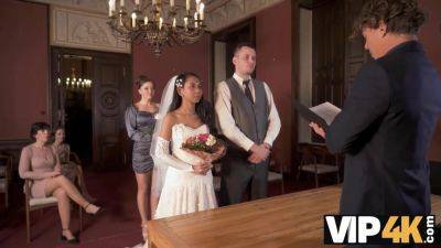 VIP4K. Couple starts fucking in front of the guests after wedding ceremony - hotmovs.com