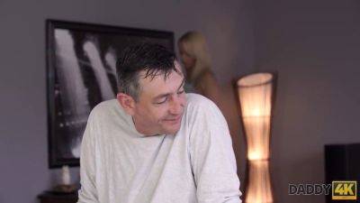 Nikki Stavpa, the blonde amateur, gives her daddy the best sex she's ever had - sexu.com