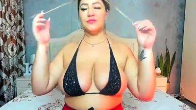 BBW with big boobs on webcam 3 gives ca - drtuber.com