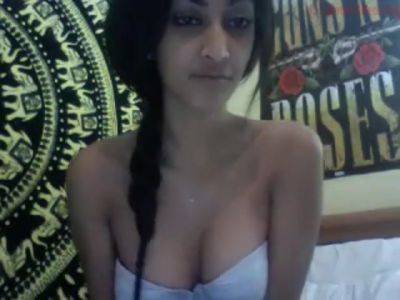 Hot Indian Girl On Her Webcam! (part 1) - upornia.com - India