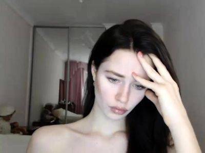 Brunette Solo Webcam Masturbation - drtuber.com