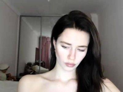 Brunette Solo Webcam Masturbation - drtuber.com