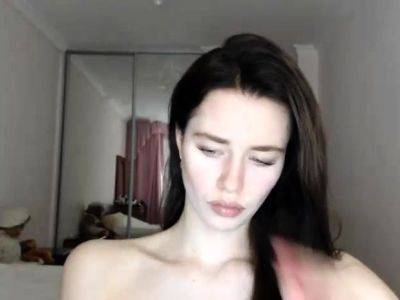 Brunette Solo Webcam Masturbation - drtuber.com