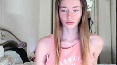 cute blonde amateur webcam teen showing - drtuber.com