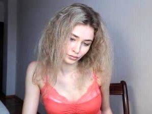 Russian Blonde Babe Masturbating her pussy on webcam - drtuber.com - Russia