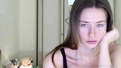 Brunette Solo Webcam Masturbation - drtuber.com