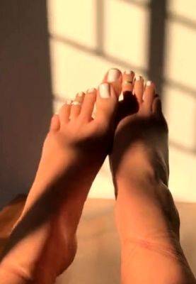 Amateur Trampling brings you Foot Fetish xxx mov - drtuber.com