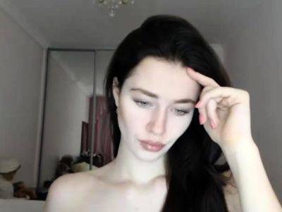 Pale amateur teen brunette Lynn Love - drtuber.com