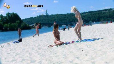 Young nudist fresh hotties caught on a hidden camera - hclips.com