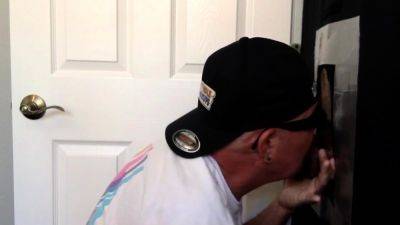 Gloryhole amateur DILF bareback nailed - drtuber.com