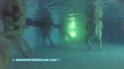 Between All The Horny People This Couple Has Real Sex Underwater In The Public Pool - hclips.com