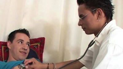 Skinny amateur Latino fucked by doctor - drtuber.com