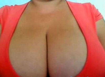 Big-Boobed Colombian BBW on Webcam - drtuber.com - Colombia