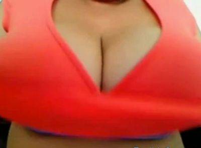 Big-Boobed Colombian BBW on Webcam - drtuber.com - Colombia