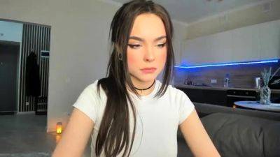 Brunette Solo Webcam Masturbation - drtuber.com