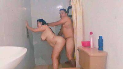 Fucking in the bathroom: A chubby BBW with big tits gets it on while her boyfriend cooks. Amateur and homemade action! - xxxfiles.com