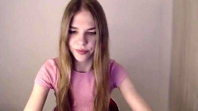 Hot Busty Webcam Babe Masturbate Solo - drtuber.com