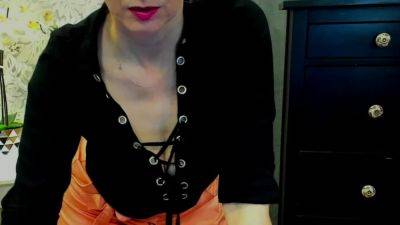 German MILF posing in mini skirt on webcam - drtuber.com - Germany