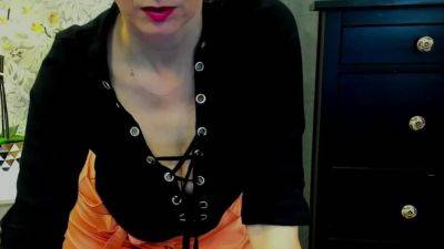German MILF posing in mini skirt on webcam - drtuber.com - Germany
