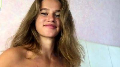 Hot Busty Webcam Babe Masturbate Solo - drtuber.com