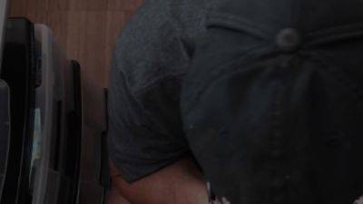 Homemade gloryhole DILF gets nailed - drtuber.com
